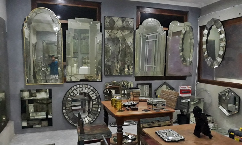 Venetian Wall Mirror Antique Furniture